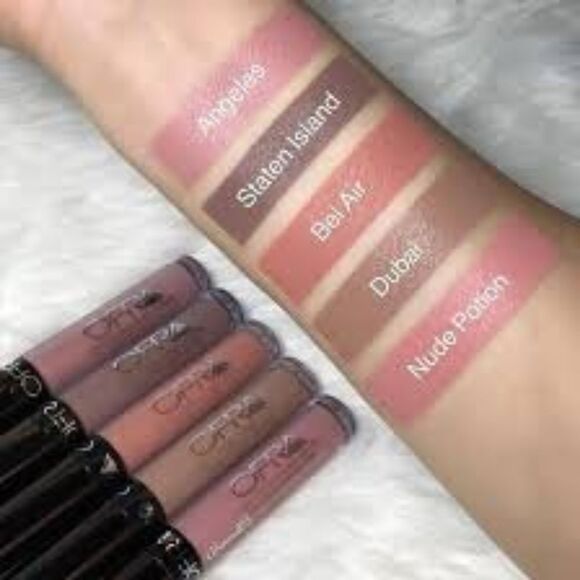 OFRA Liquid Lipstick in Angeles - Picture 5 of 13